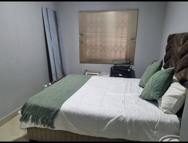 2 BEDROOM FLAT FOR SALE IN MORNINGSIDE